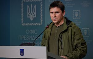 Подоляк заявил, что допущения о том, что ракета, ударившая по Константиновке, могла быть украинской, звучат нелепо