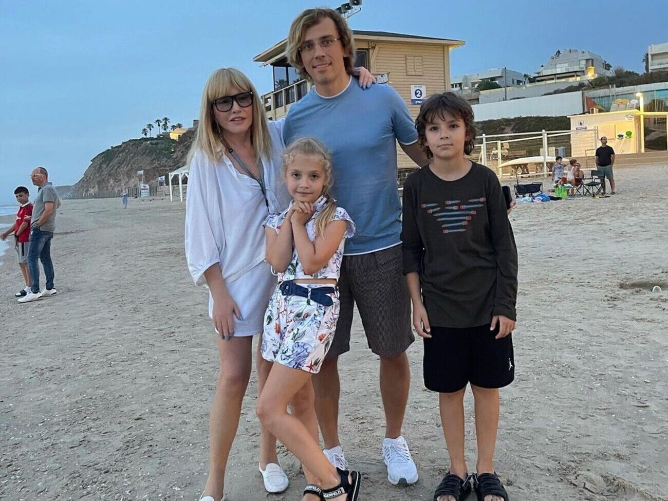 Галкин с женой и детьми покинул РФ после полномасштабного вторжения российской армии в Украину