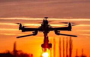 По словам Павленко, большинство иностранных экспертов до 2022 года не представляли, насколько значительную роль дроны играют в современной войне