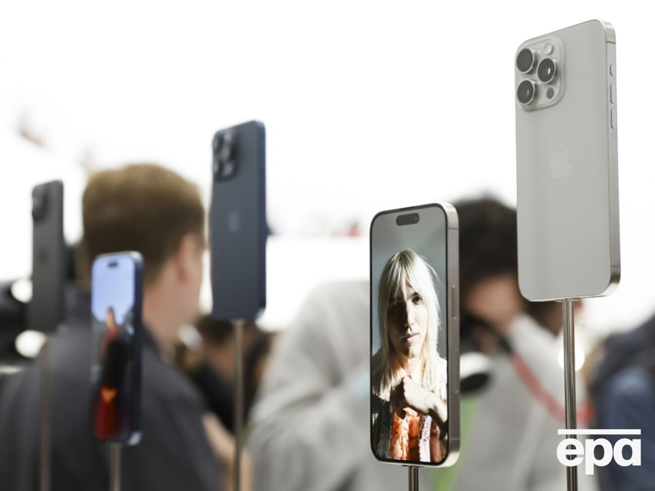 Apple показала iPhone 15