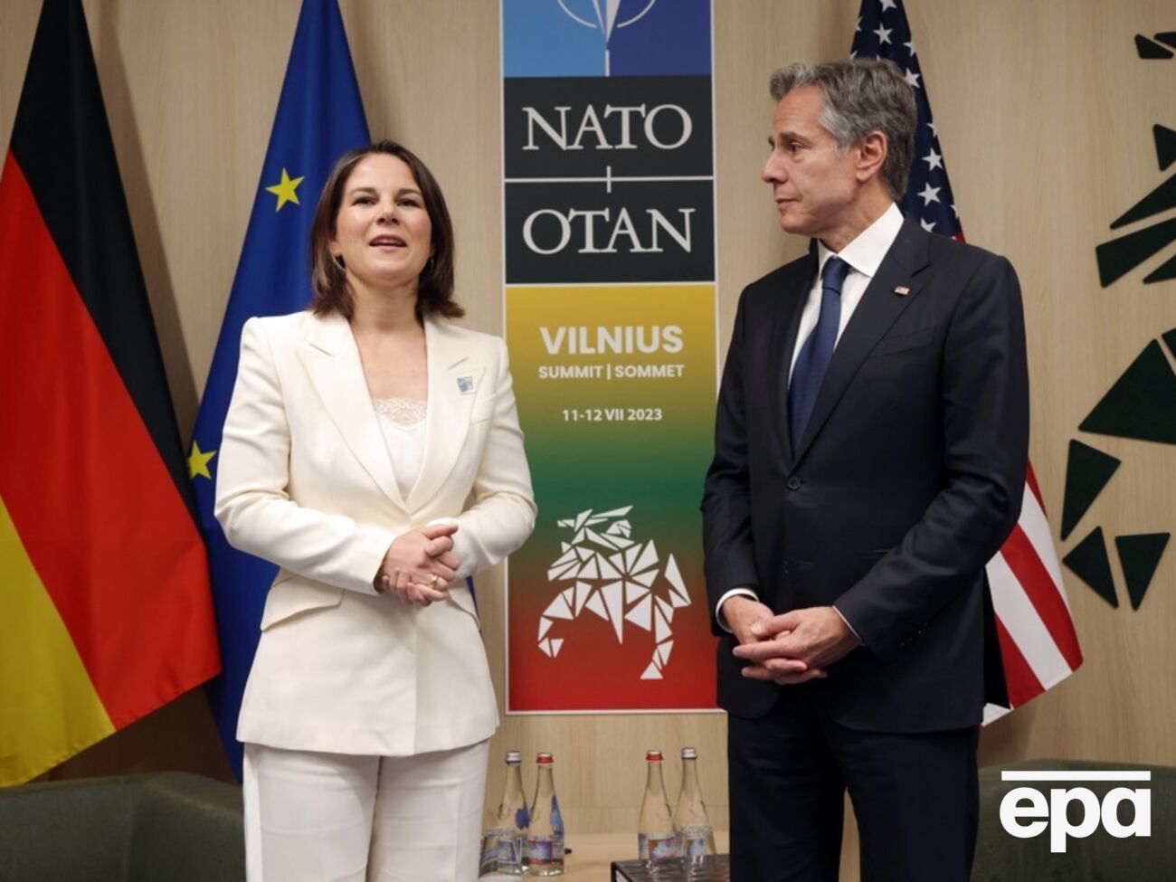 Бербок отправилась в США, где встретится с Блинкеном