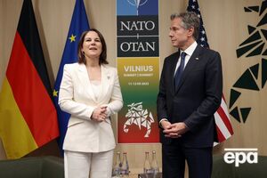 Бербок отправилась в США, где встретится с Блинкеном