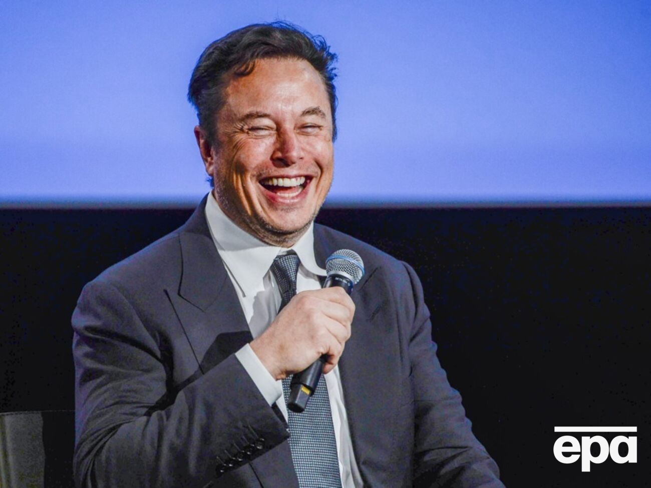 Маск, по новой версии, ждал приказа от Байдена, чтобы включить Starlink возле Крыма