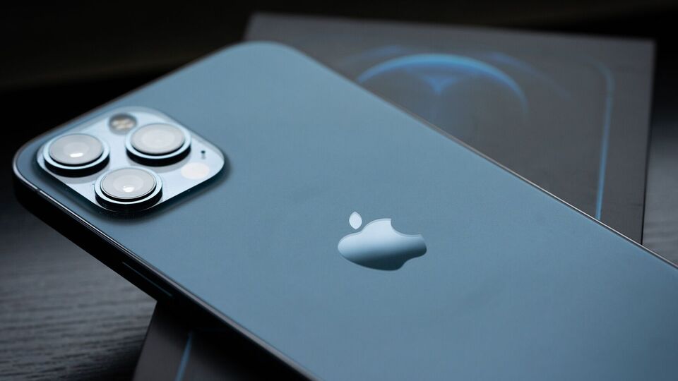 ANFR обязал Apple изъять iPhone 12 с французского рынка с 12 сентября