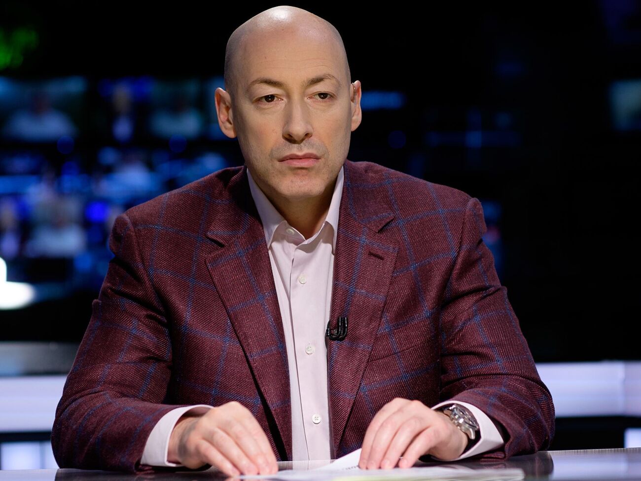 Гордон выпустил расследование о Колодзинском и Ещенко, которые проводят акцию против него на Крещатике