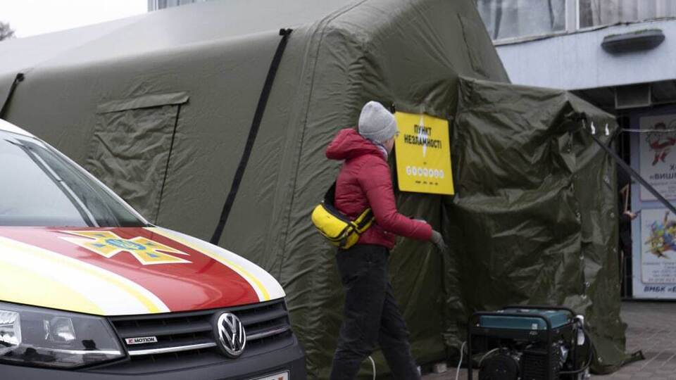 ГСЧС Украины в ходе тренировки 13 сентября развернула 360 мобильных "пунктов несокрушимости", отметили в правительстве