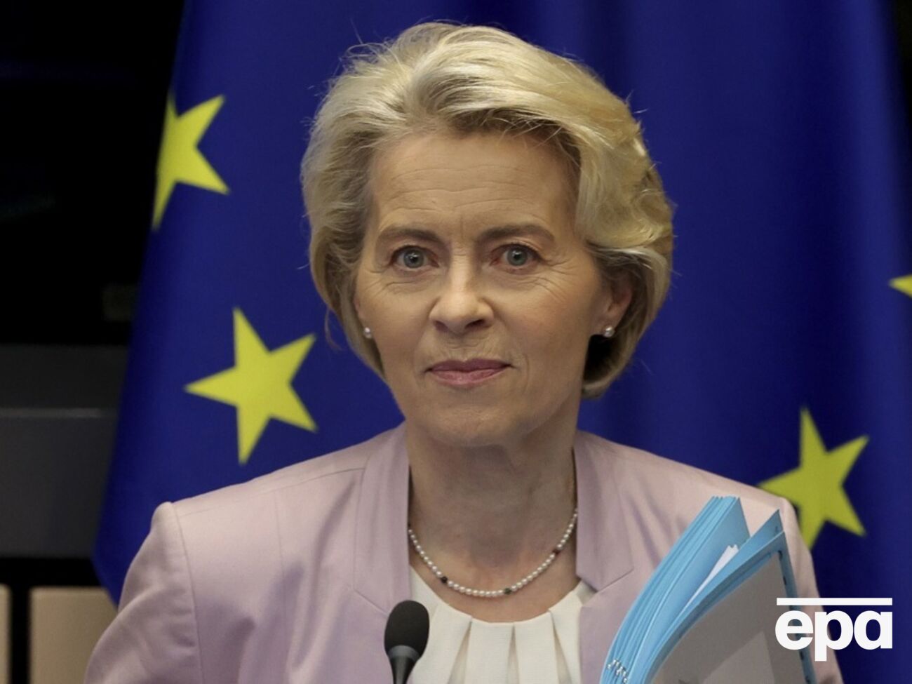 Фон дер Ляйен заверила, что ЕС и дальше будет поддерживать Украину