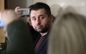 Закон про е-декларування "фактично приймався для того, щоб отримати залік щодо кандидатського статусу ЄС", зазначив Арахамія