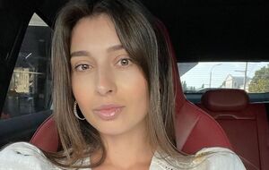 Жена Ярославского путешествует