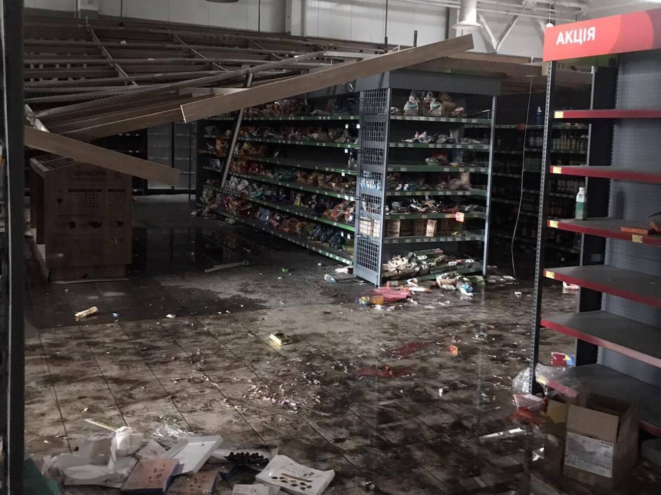 Супермаркет NOVUS в Буче был разрушен оккупантами