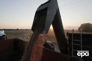 Со 2 мая по 5 июня действовал запрет на свободные поставки украинской пшеницы, кукурузы, рапса и семян подсолнечника в пять стран ЕС