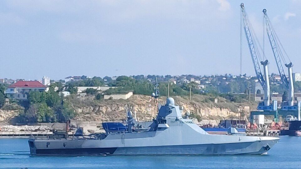 За даними ЗСУ, внаслідок атаки два патрульні кораблі окупантів дістали пошкодження