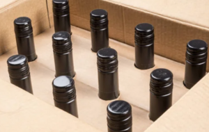 Алкоголь, міцніший за 8,5 градуса, в Україні тепер заборонено пересилати поштою