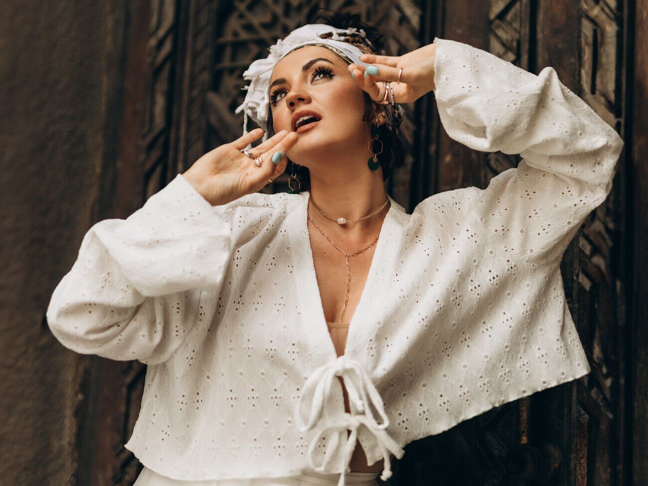 Цибульская: Из-за проклятых россиян, которые приперлись на нашу землю и сеют горе, мы не успеваем замечать и смаковать свои лучшие годы