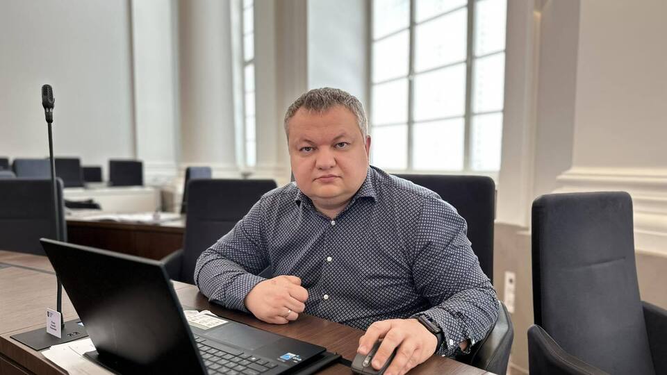 Алексей Резник: Отдать несколько миллиардов из бюджета города на ВСУ, вместо того чтобы тратить эти средства на благоустройство, которое во время войны может подождать, – что здесь не понятно мэру, так до сих пор и неизвестно