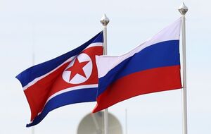 Уже скоро из Северной Кореи пойдет вал снарядов и других боеприпасов. Нам нужно быть к этому готовыми. А то у нас хлебом не корми, дай с товарища Кима поржать