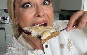 Сумская: Что вам сказать? Это супервкус. Можно проглотить язык