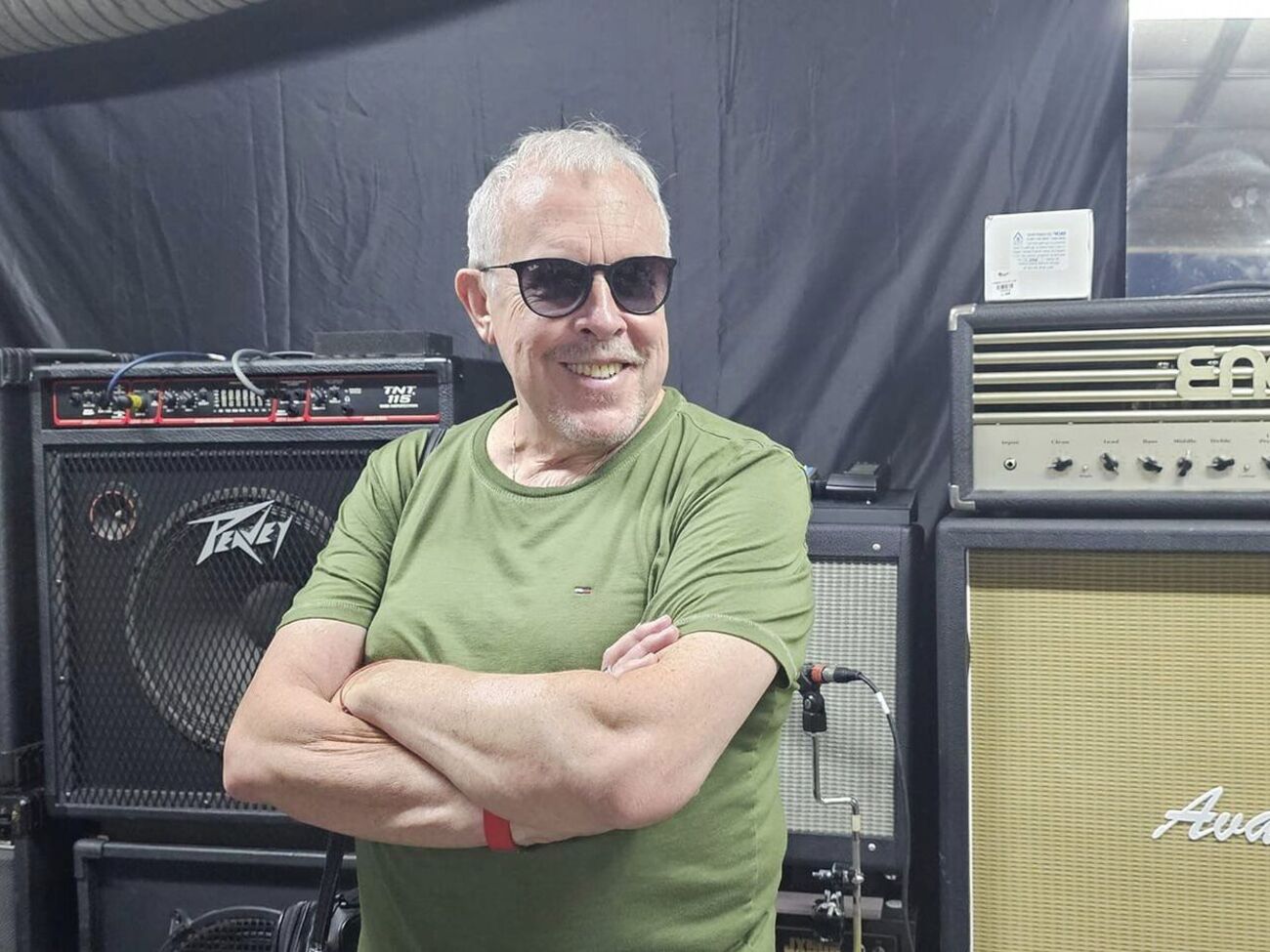 Макаревич: Кто на кого напал? Украина на нас или Россия на Украину? Вот кто напал – тот неправ. И хватит п...здеть на эту тему