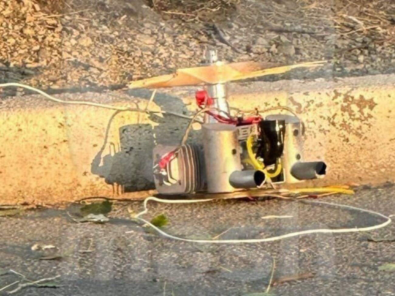 Telegram-каналы показали некие обломки