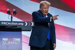 Трамп в очередной раз заявил о некой "сделке", с помощью которой он может прекратить войну в Украине