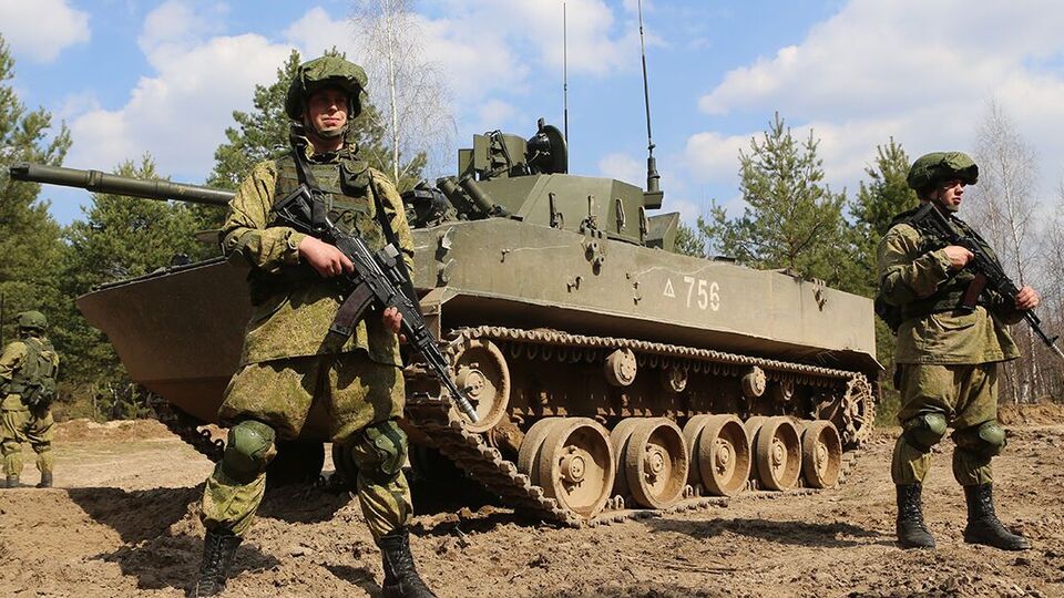 Российские десантные части, переброшенные на запорожское направление, вряд ли полностью укомплектованы, считают в британской разведке