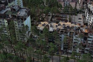 "Надмірний" військовий податок зазвичай компенсує недоїмку від втрачених робочих місць через зруйновані підприємства і від’їзд вимушених переселенців, зауважив експерт