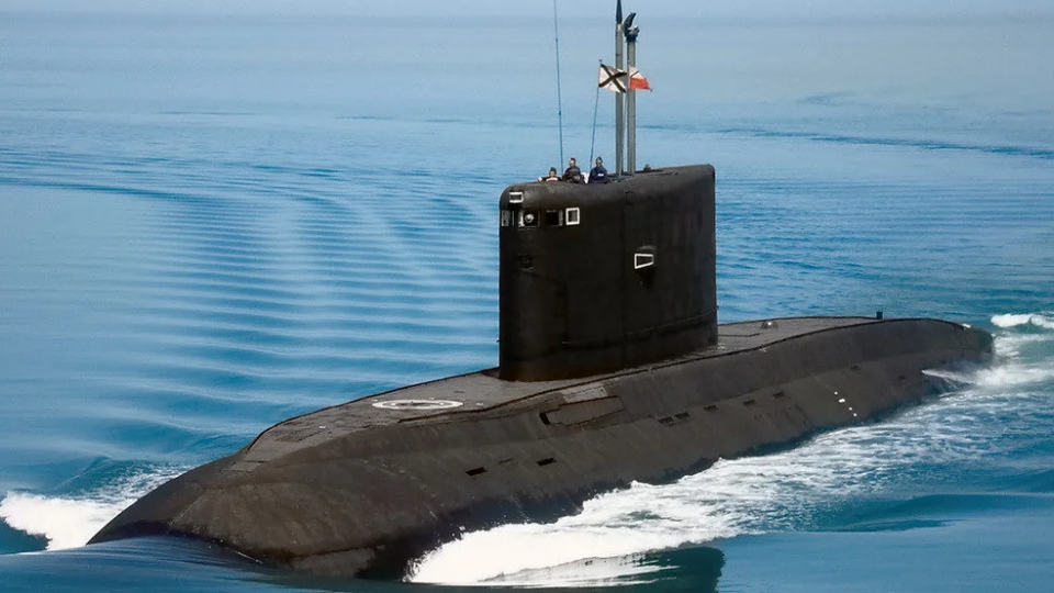 Такий вигляд мав російський підводний човен "Ростов-на-Дону" до українського удару по Севастополю