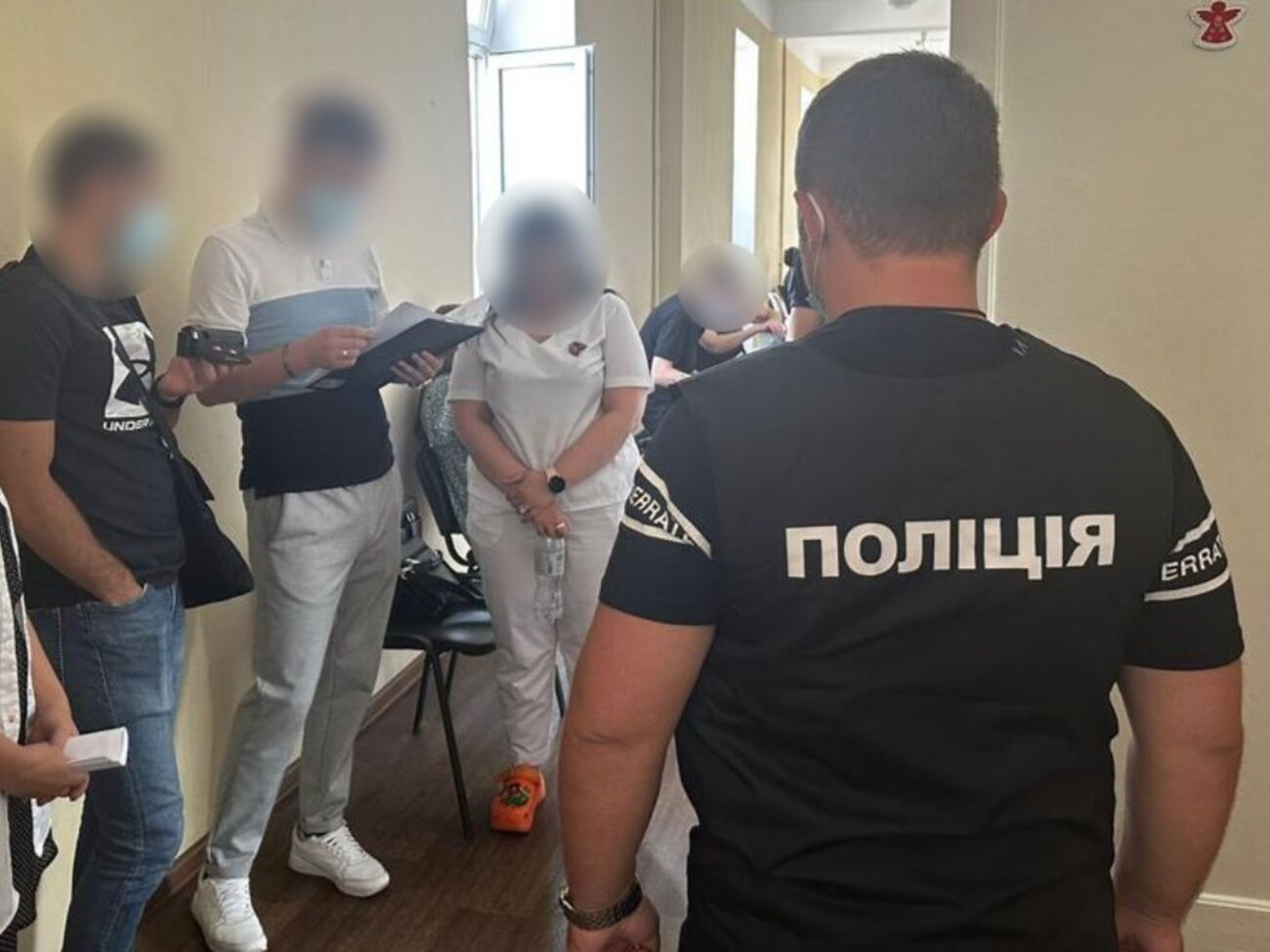 Голові лікарської комісії і ще двом особам оголосили про підозру
