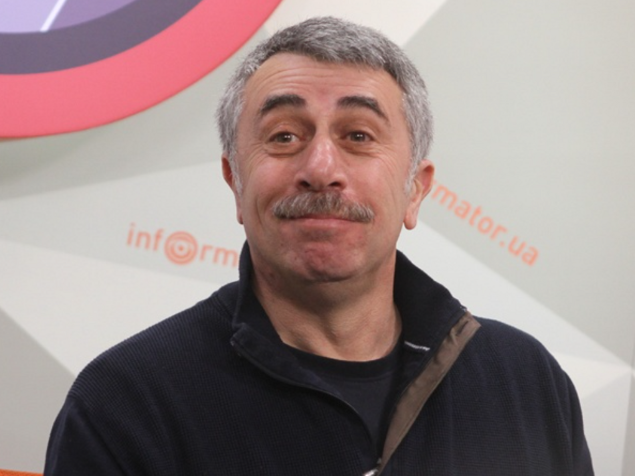 Комаровский посоветовал украинцам не поддаваться стрессу