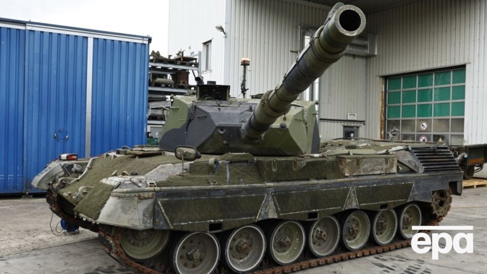 Україна отримає 15 модернізованих танків радянського виробництва Т-72EA, а також 30 танків Leopard 1