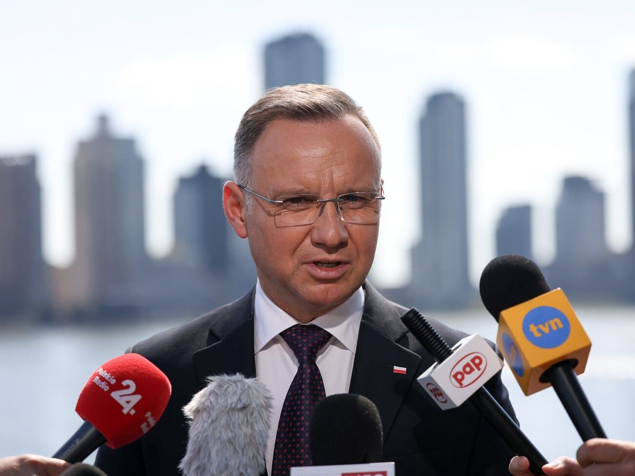 Польща не закрила своїх кордонів для транзиту українського зерна, зазначив Дуда