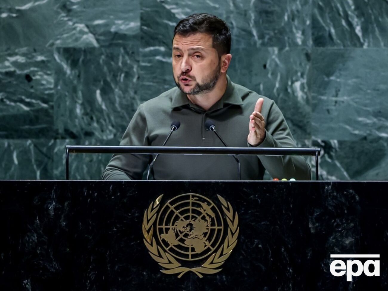 Зеленский: Каждое десятилетие Россия начинает новую войну. Части территорий Молдовы и Грузии остаются оккупированными. Россия превратила Сирию в руины