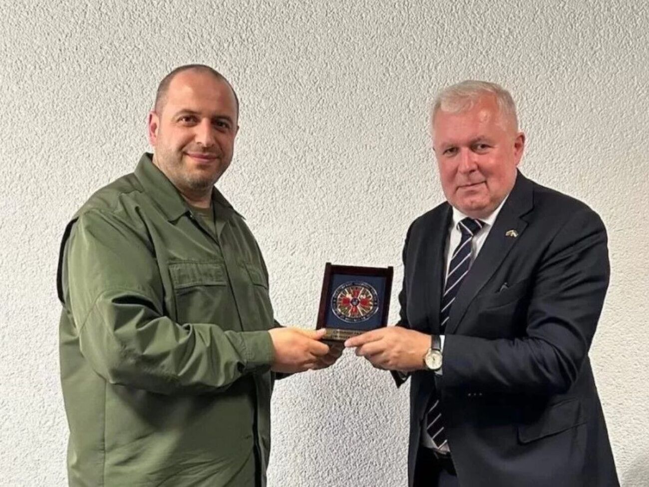 Анушаускас представил пакет помощи от Литвы после первой встречи с новым министром обороны Украины Умеровым