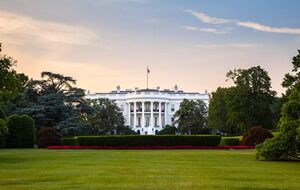 В администрации президента США призвали "преследовать и выносить решения по делам о коррупции, независимо от того, куда они ведут"