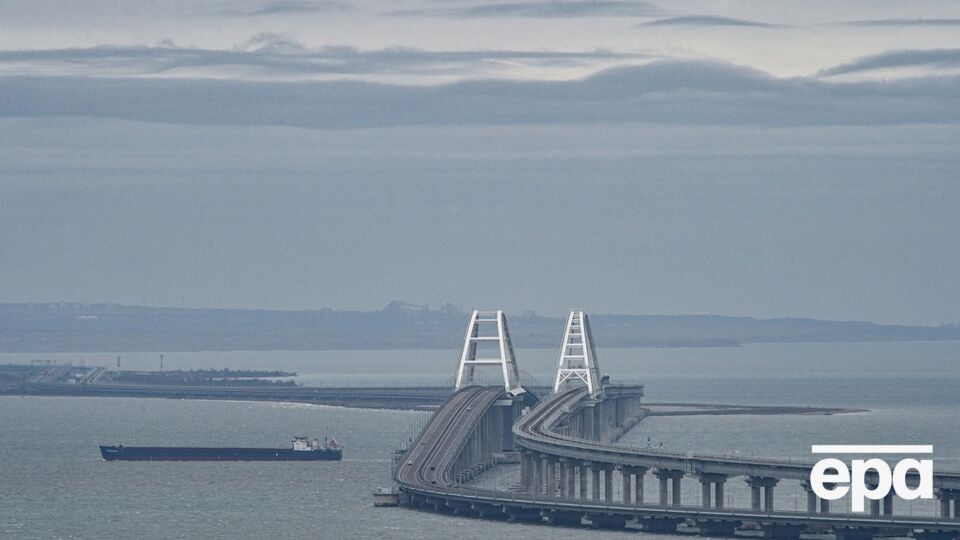 Украинские власти неоднократно заявляли, что Крымский мост – законная цель
