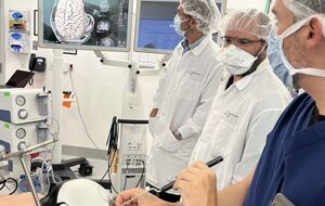 Компания предлагает помощь тем, у кого парализованы ноги и руки