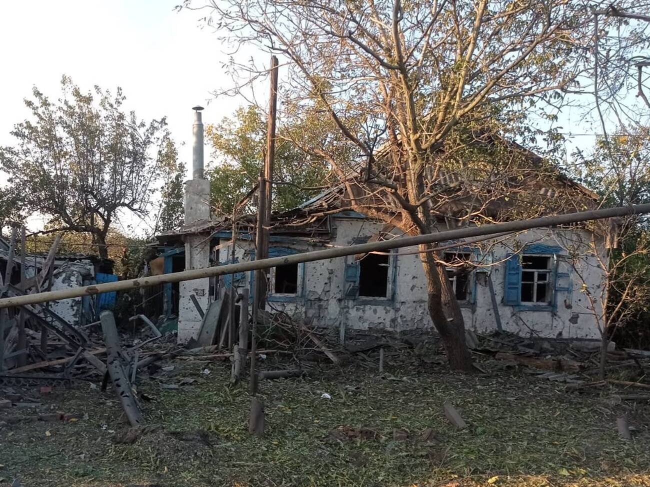 Росіяни вдарили 240-мм активно-реактивною міною 3Ф2 системи 2С4 "Тюльпан" по місту Торецьку та його околицях, зазначили в Донецькій обласній прокуратурі