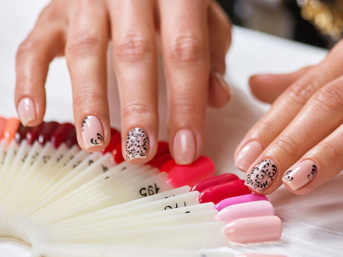 Одним из главных преимуществ молочного покрытия является его естественный и здоровый вид, а также универсальность