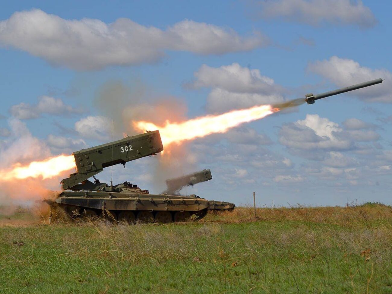 Оккупанты из ТОС-1А "Солнцепек" обстреляли российских десантников, отметили в ВСУ