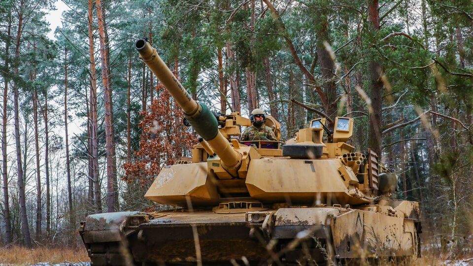 На встрече с Зеленским Байден также объявил, что на следующей неделе в Украину будут поставлены первые американские танки Abrams