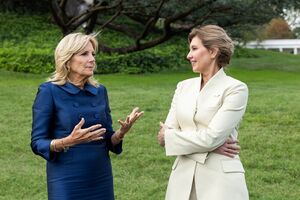 Зеленская поблагодарила первую леди США за помощь