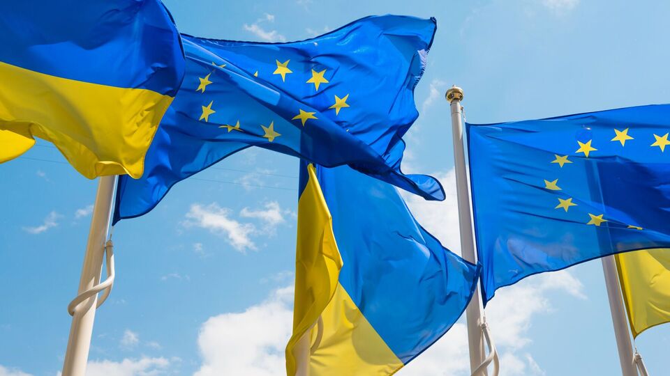 У кількох європейських країнах, як зазначили журналісти, політики змінили риторику щодо України через вибори