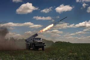 Вербовое находится в 8 км к востоку от деоккупированного силами обороны Украины Работино