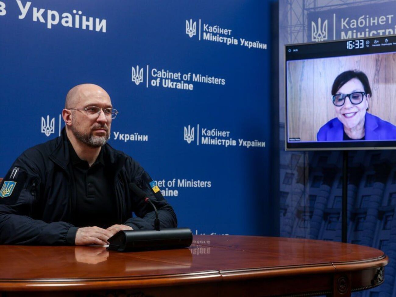 Шмыгаль общался с Прицкер по видеосвязи