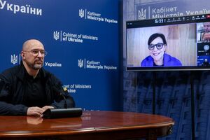 Шмыгаль общался с Прицкер по видеосвязи