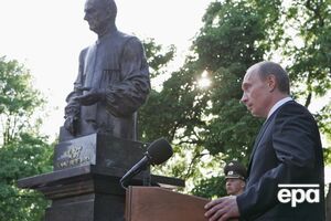 Видео снято в период, когда Путин работал с Собчаком