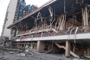 Все будет. Все отстроим. Не дождетесь, твари. В Одессе будет так красиво, как вам никогда не приснится в ваших жутких кошмарах