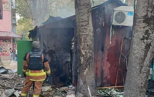 Унаслідок вечірнього обстрілу окупантами Херсона загинуло троє людей, стільки ж дістали поранення, повідомили в ОВА