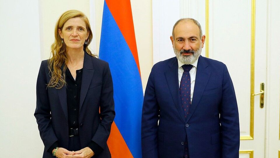Пауэр передала Пашиняну (на фото) письмо от Байдена