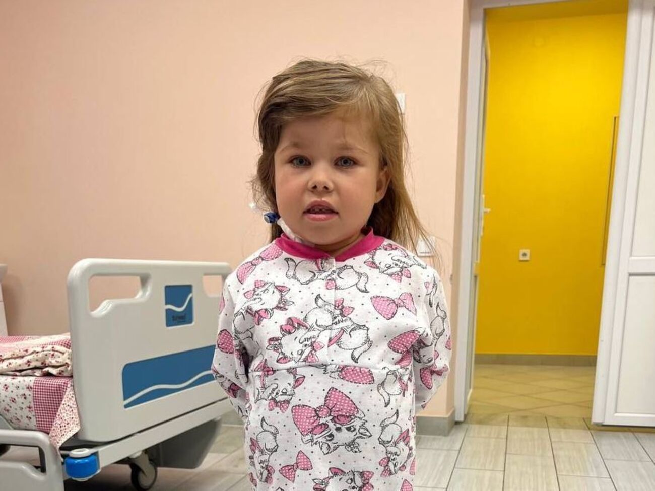 П'ятирічній дівчинці пересадили нирку від немовляти